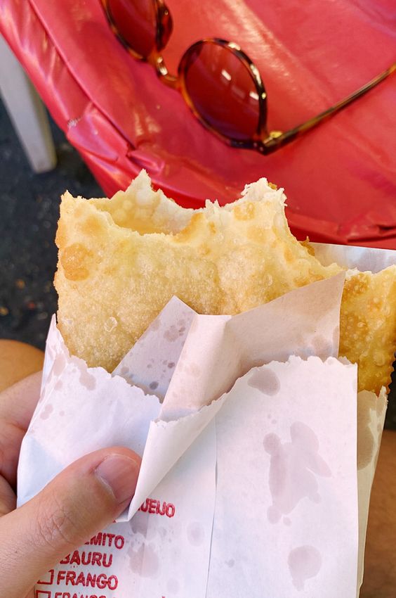 Coma um bom pastel de feira - Passeios econômicos em São Paulo