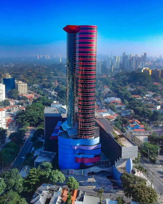 Fotografe as curvas do Instituto Tomie Ohtake - Passeios econômicos em São Paulo