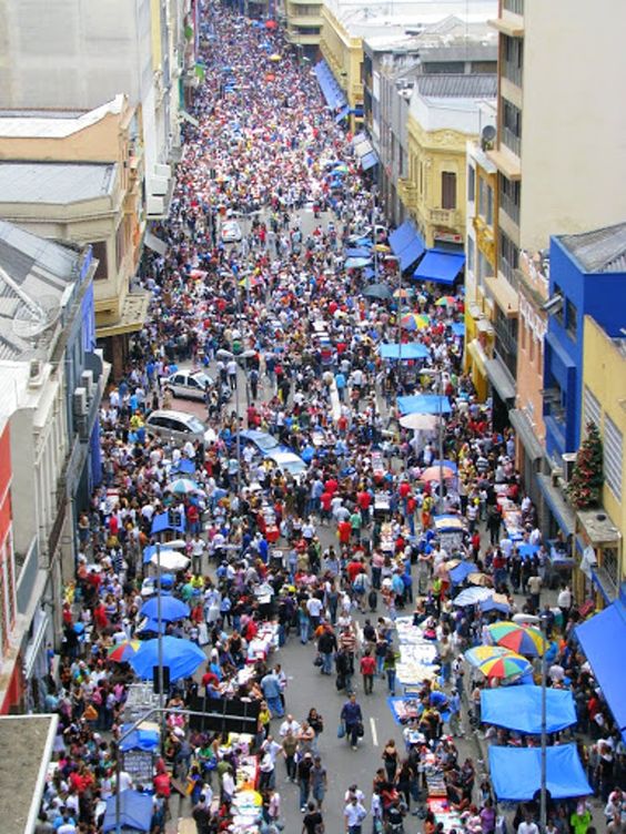 Vá na 25 de Março - Passeios econômicos em São Paulo