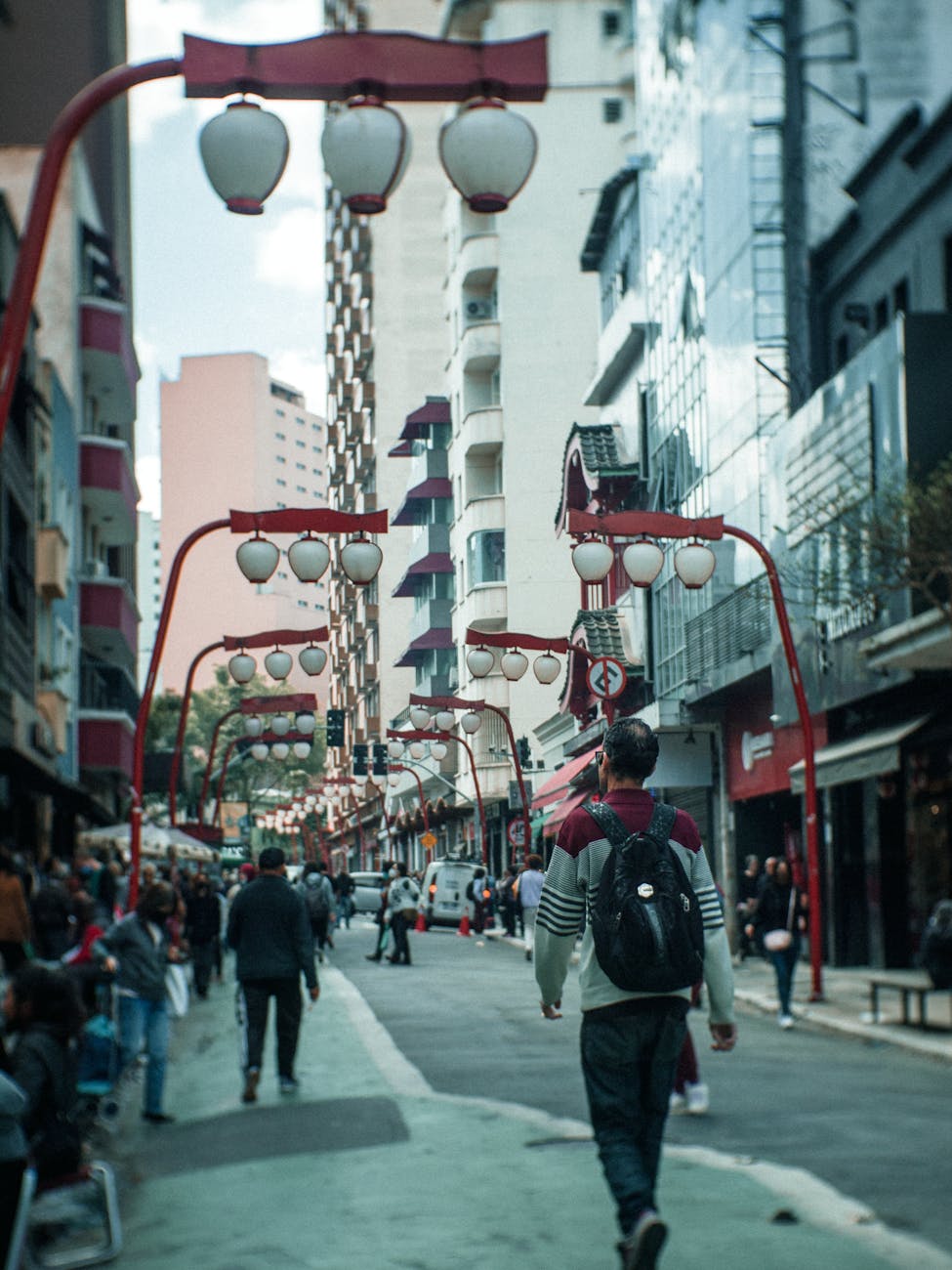 Aproveite as lojinhas da Liberdade - Passeios econômicos em São Paulo