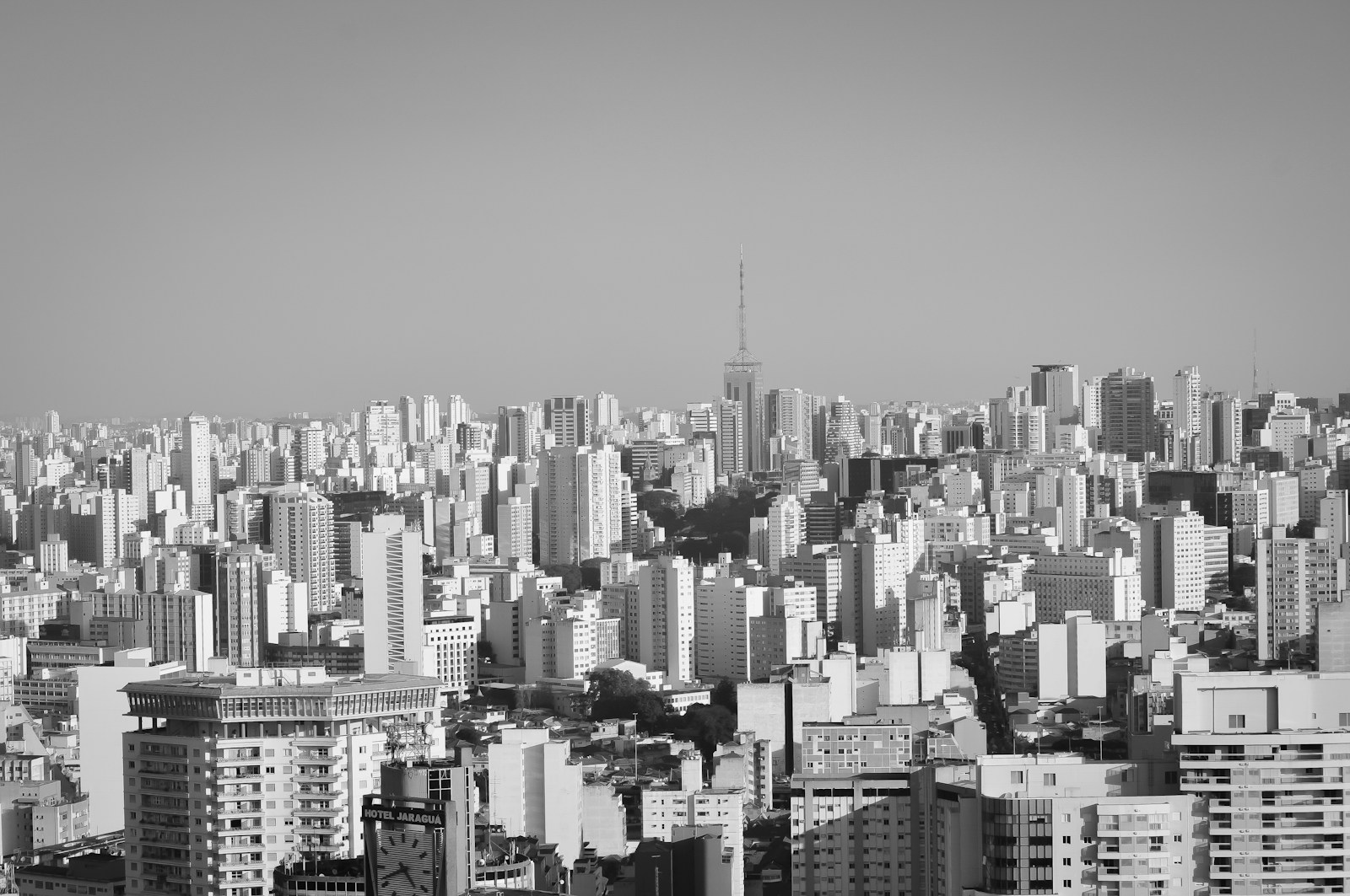 aerial photography of city buildings - Bares Rooftop São Paulo